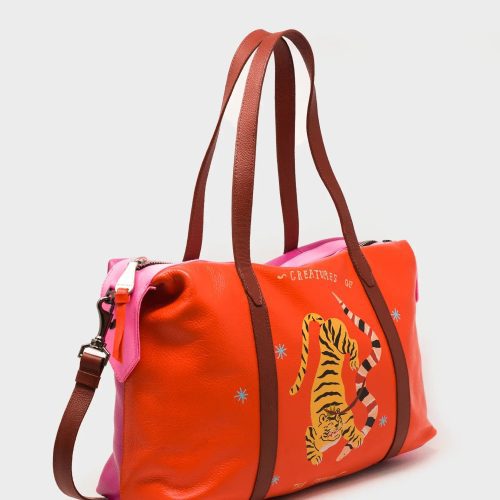 IlanDuffleBag FiestaRedTigerPrint01 1